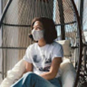 Meet your Posher, Eliza